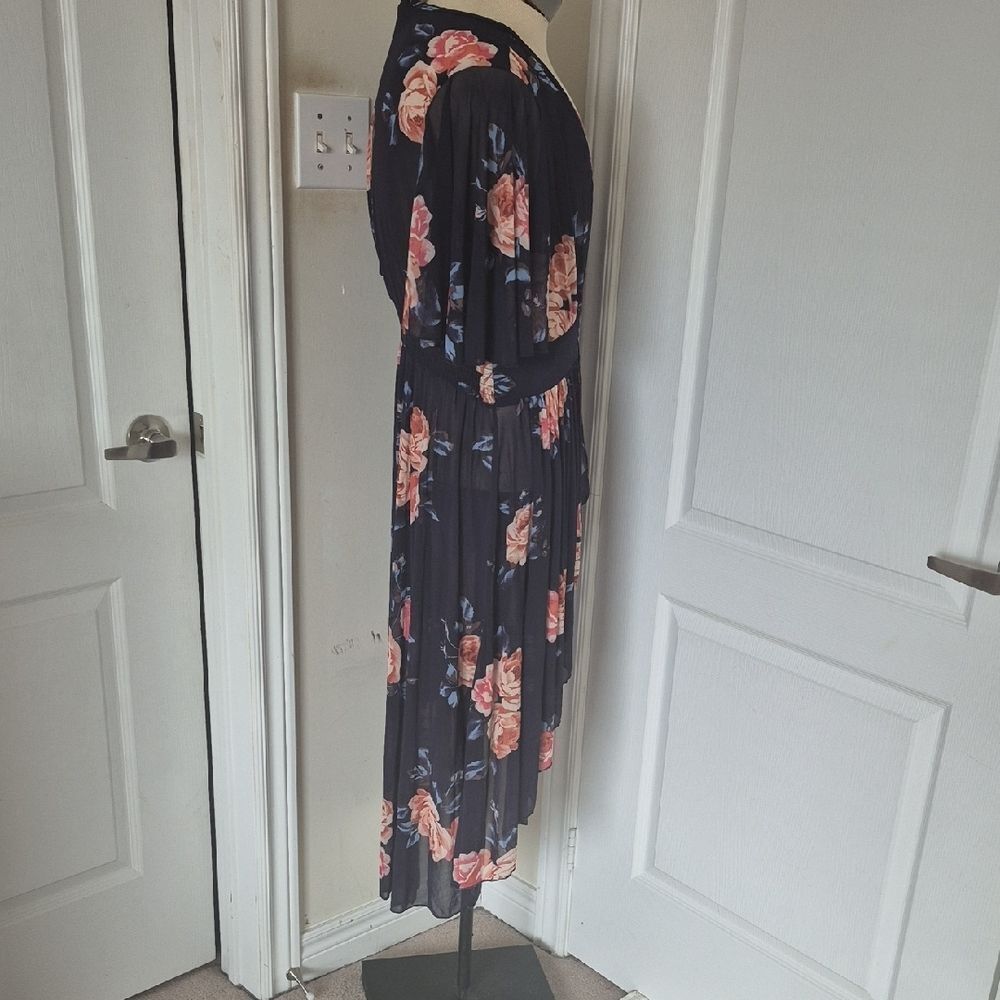 Elegant Floral High-Low Dress - Picture 6 of 16